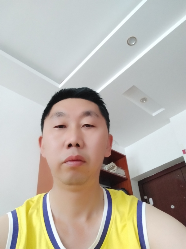 写尽半生纸上酸的第一张照片--曲靖蓝颜知己交友网